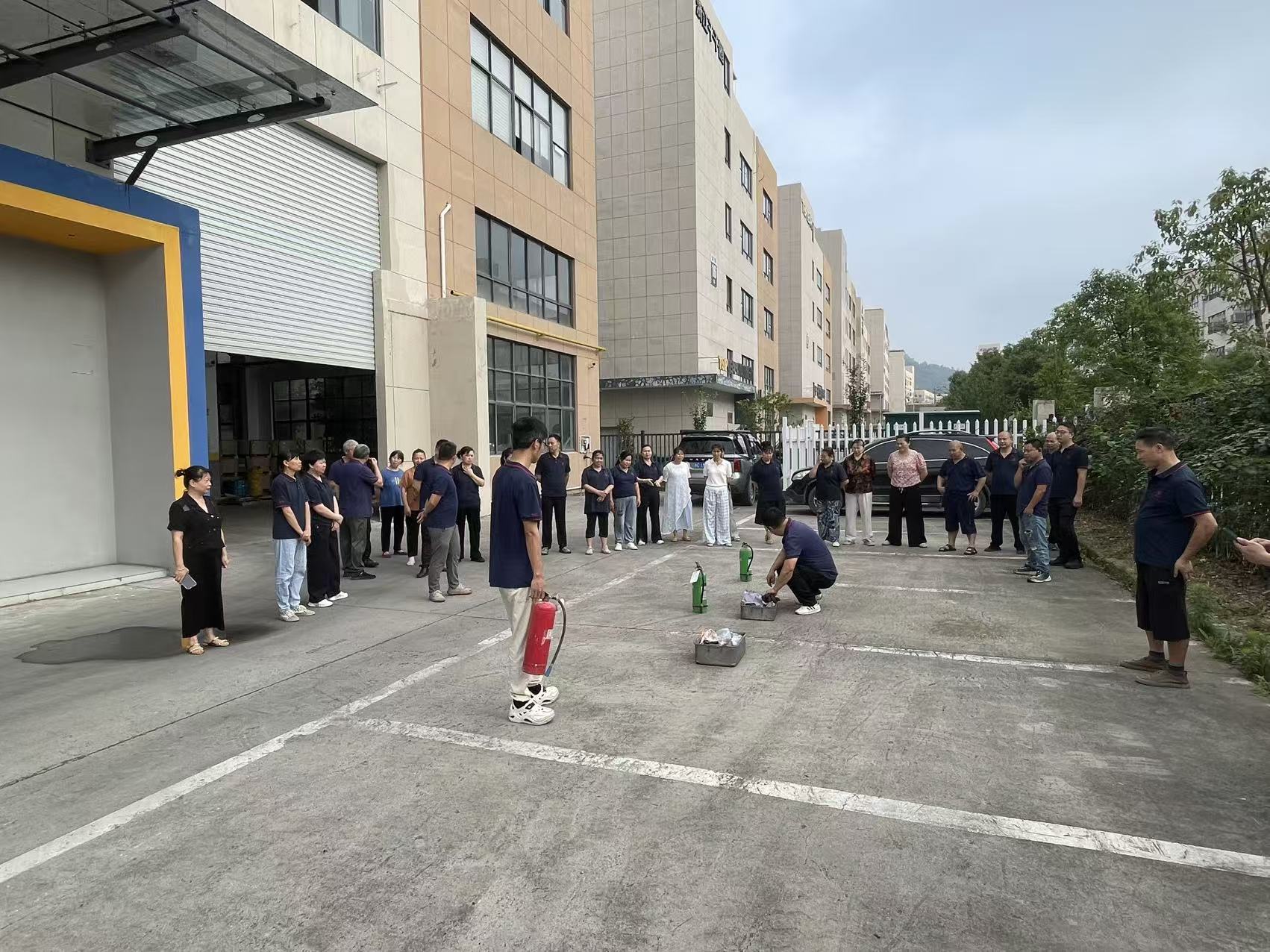 Renforcer la sensibilisation à la sécurité incendie et construire une défense sécurisée – Zhejiang Yaodong Intelligent Manufacturing Technology Co., Ltd. organise des exercices de sécurité incendie