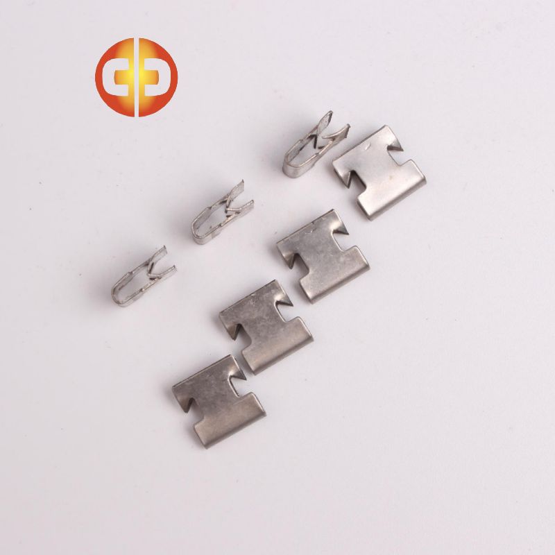 Clips d'équilibrage inclinés vers l'arrière